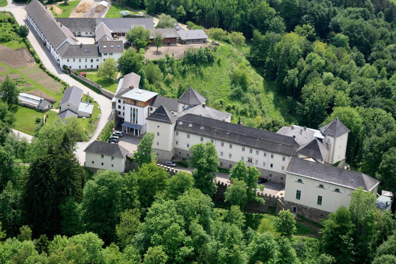 מלון Kloster Wernberg מראה חיצוני תמונה